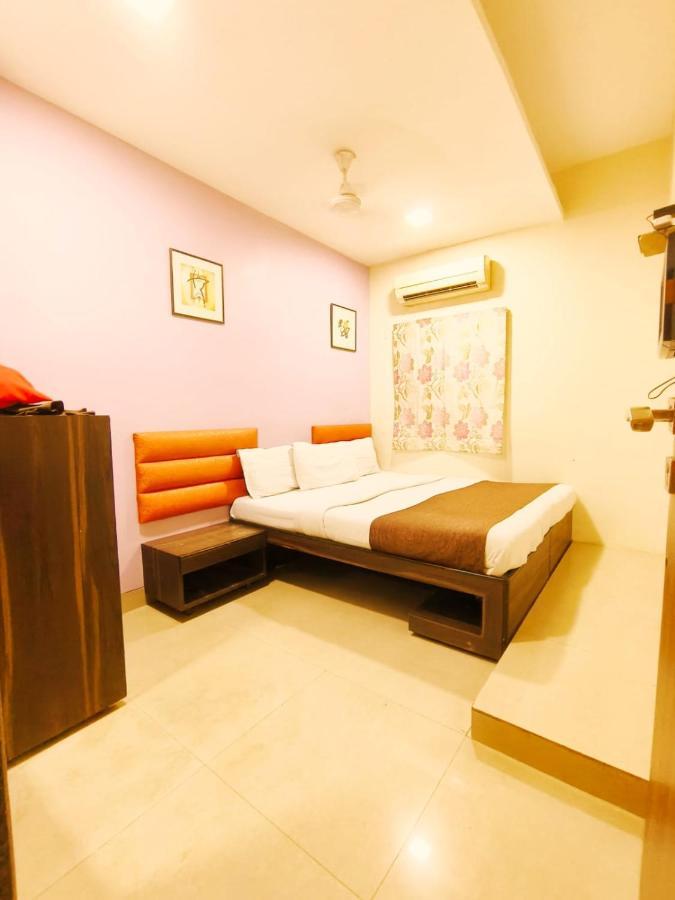 Hotel Amfahh Bombay Esterno foto