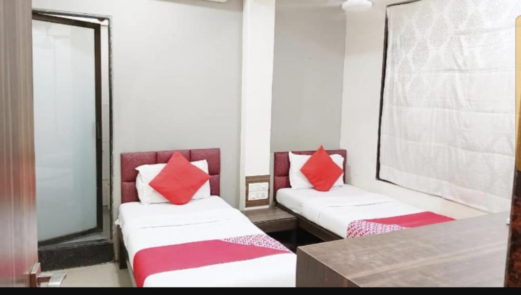 Hotel Amfahh Bombay Esterno foto