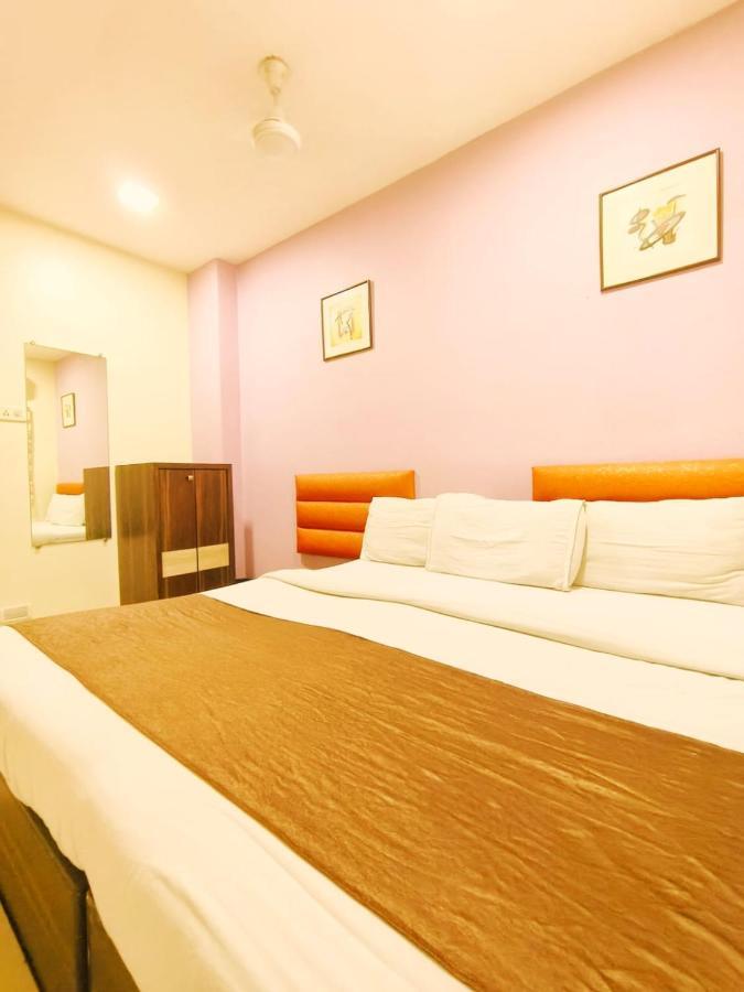 Hotel Amfahh Bombay Esterno foto